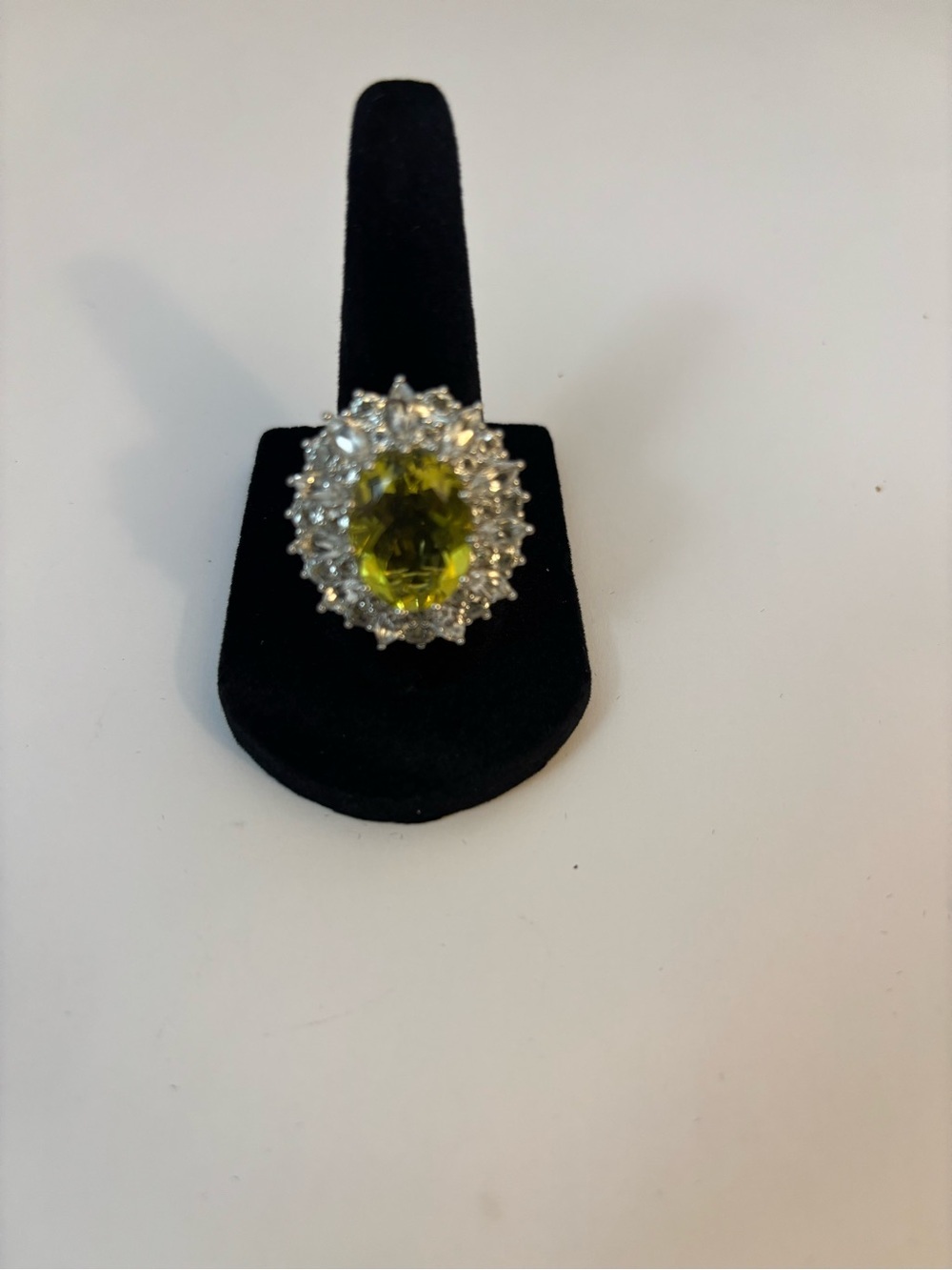 . 925 large oval -cut yellow citrine gemstone ring